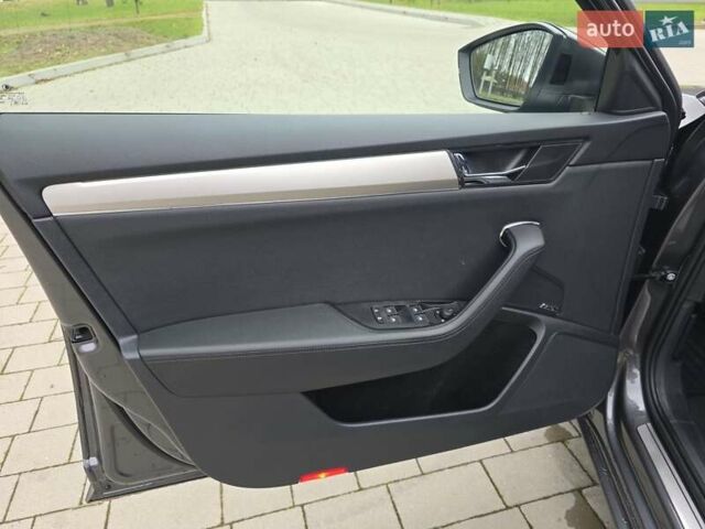 Сірий Шкода Суперб, об'ємом двигуна 1.97 л та пробігом 171 тис. км за 32500 $, фото 28 на Automoto.ua