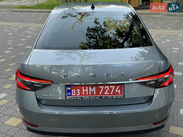 Сірий Шкода Суперб, об'ємом двигуна 2 л та пробігом 198 тис. км за 27999 $, фото 148 на Automoto.ua