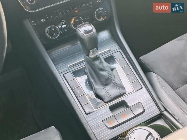 Серый Шкода Суперб, объемом двигателя 2 л и пробегом 139 тыс. км за 29990 $, фото 17 на Automoto.ua