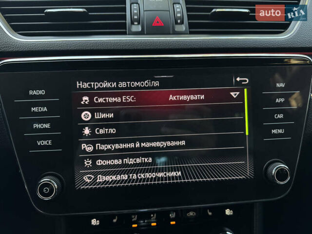Сірий Шкода Суперб, об'ємом двигуна 2 л та пробігом 198 тис. км за 27999 $, фото 106 на Automoto.ua