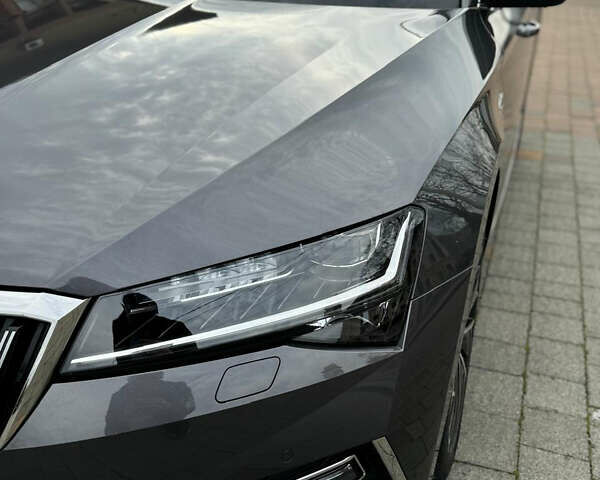 Серый Шкода Суперб, объемом двигателя 1.97 л и пробегом 84 тыс. км за 34700 $, фото 4 на Automoto.ua