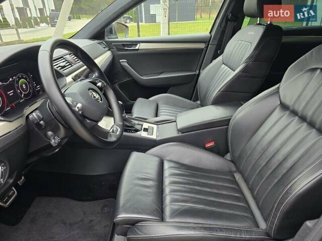 Сірий Шкода Суперб, об'ємом двигуна 1.97 л та пробігом 172 тис. км за 31300 $, фото 38 на Automoto.ua