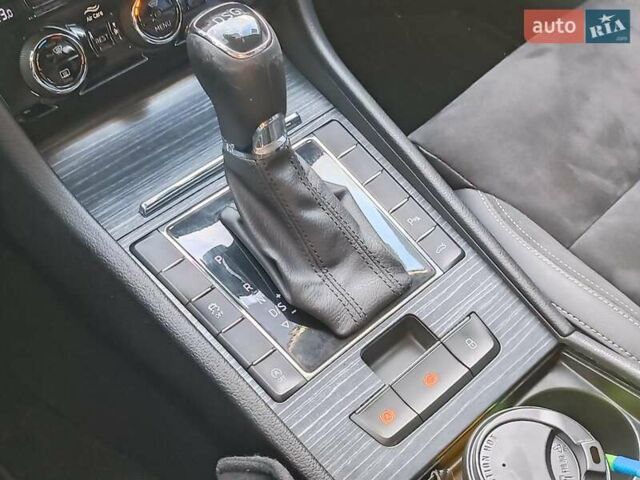 Серый Шкода Суперб, объемом двигателя 2 л и пробегом 139 тыс. км за 29990 $, фото 26 на Automoto.ua