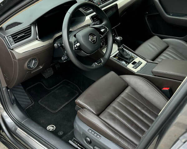 Серый Шкода Суперб, объемом двигателя 1.97 л и пробегом 84 тыс. км за 34700 $, фото 18 на Automoto.ua