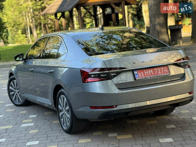 Сірий Шкода Суперб, об'ємом двигуна 2 л та пробігом 198 тис. км за 27999 $, фото 8 на Automoto.ua