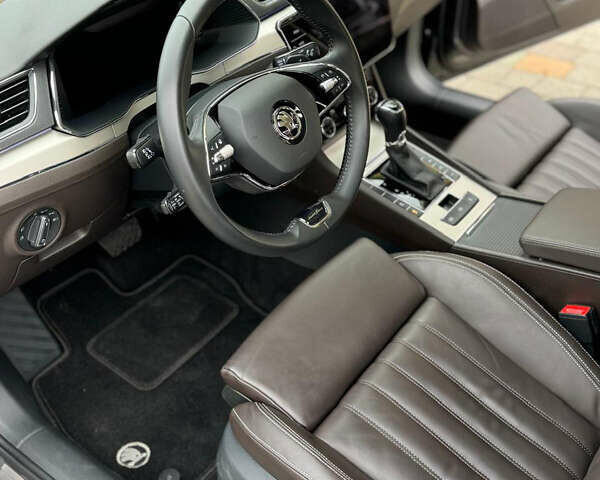 Серый Шкода Суперб, объемом двигателя 1.97 л и пробегом 84 тыс. км за 34700 $, фото 19 на Automoto.ua