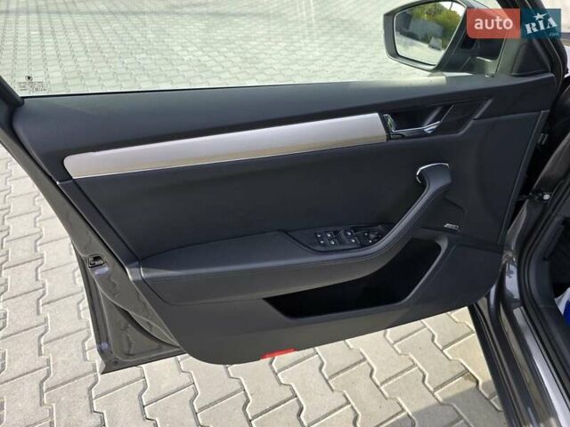 Шкода Суперб 2021 у Ковель на Automoto.ua Сірий Шкода Суперб, об'ємом двигуна 1.97 л та пробігом 171 тис. км за 31900 $, фото 31 на Automoto.ua