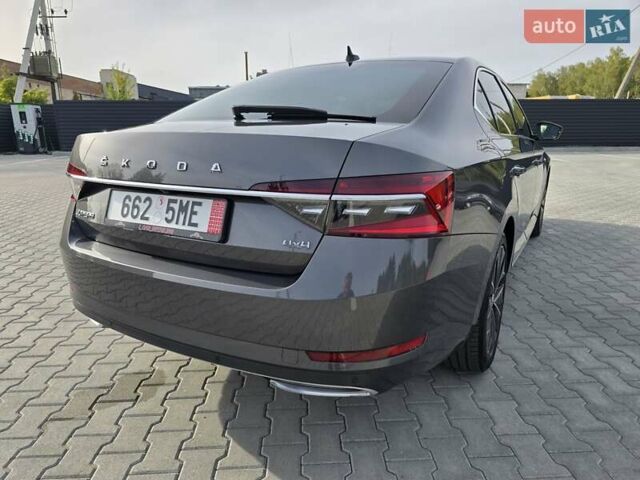 Шкода Суперб 2021 у Ковель на Automoto.ua Сірий Шкода Суперб, об'ємом двигуна 1.97 л та пробігом 171 тис. км за 31900 $, фото 19 на Automoto.ua