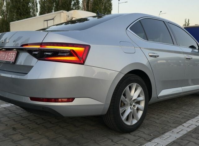 Серый Шкода Суперб, объемом двигателя 2 л и пробегом 230 тыс. км за 22299 $, фото 2 на Automoto.ua