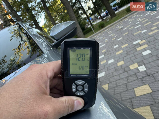 Сірий Шкода Суперб, об'ємом двигуна 2 л та пробігом 198 тис. км за 27999 $, фото 221 на Automoto.ua