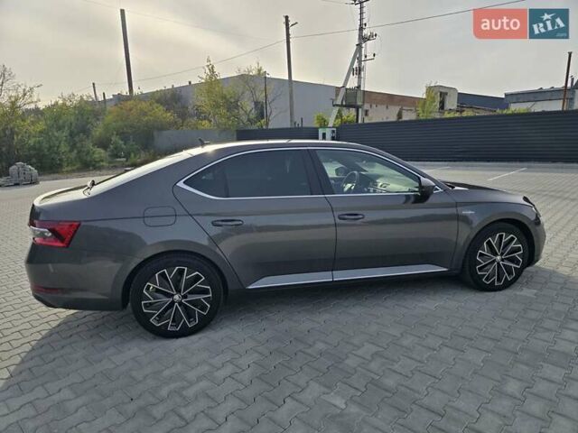 Шкода Суперб 2021 у Ковель на Automoto.ua Сірий Шкода Суперб, об'ємом двигуна 1.97 л та пробігом 171 тис. км за 31900 $, фото 13 на Automoto.ua