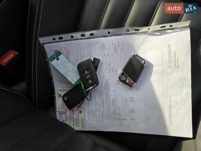 Шкода Суперб 2021 у Ковель на Automoto.ua Сірий Шкода Суперб, об'ємом двигуна 1.97 л та пробігом 171 тис. км за 31900 $, фото 70 на Automoto.ua