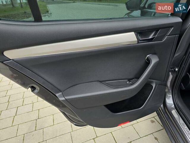 Сірий Шкода Суперб, об'ємом двигуна 1.97 л та пробігом 171 тис. км за 32500 $, фото 36 на Automoto.ua