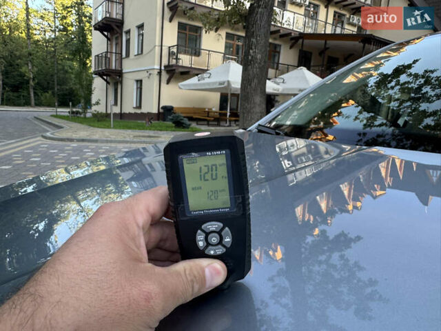 Сірий Шкода Суперб, об'ємом двигуна 2 л та пробігом 198 тис. км за 27999 $, фото 220 на Automoto.ua