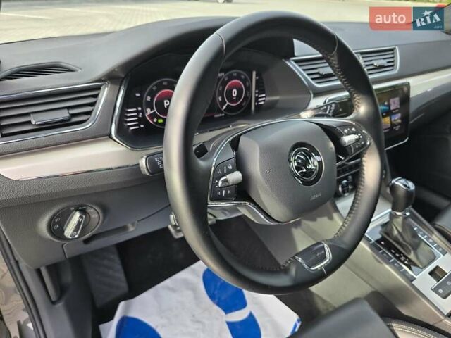 Шкода Суперб 2021 у Ковель на Automoto.ua Сірий Шкода Суперб, об'ємом двигуна 1.97 л та пробігом 171 тис. км за 31900 $, фото 39 на Automoto.ua