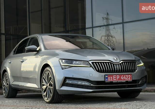 Серый Шкода Суперб, объемом двигателя 2 л и пробегом 208 тыс. км за 28900 $, фото 4 на Automoto.ua