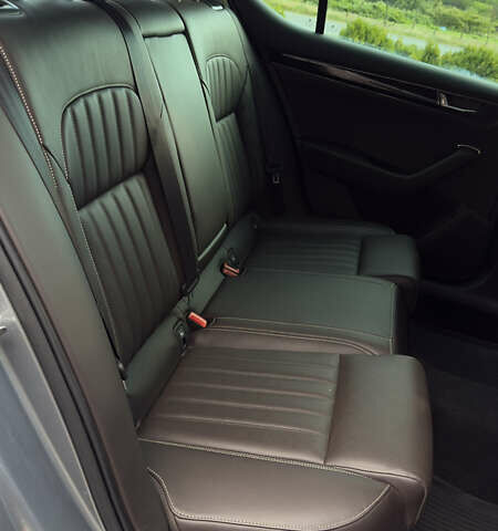 Серый Шкода Суперб, объемом двигателя 2 л и пробегом 208 тыс. км за 28900 $, фото 54 на Automoto.ua