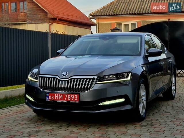 Серый Шкода Суперб, объемом двигателя 1.97 л и пробегом 187 тыс. км за 26800 $, фото 1 на Automoto.ua