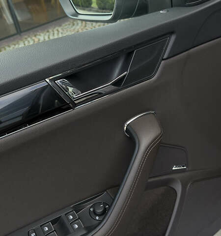 Серый Шкода Суперб, объемом двигателя 2 л и пробегом 208 тыс. км за 28900 $, фото 49 на Automoto.ua