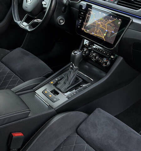 Серый Шкода Суперб, объемом двигателя 2 л и пробегом 198 тыс. км за 29500 $, фото 43 на Automoto.ua