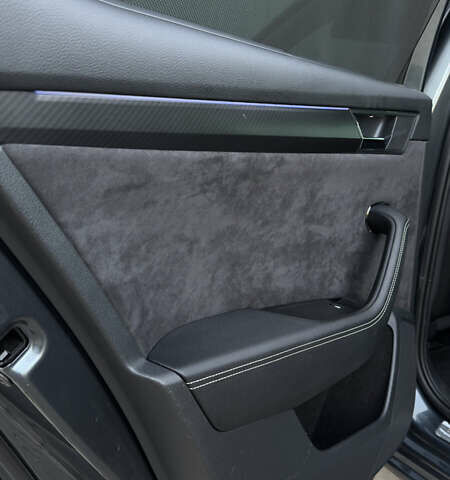 Серый Шкода Суперб, объемом двигателя 2 л и пробегом 198 тыс. км за 29500 $, фото 54 на Automoto.ua