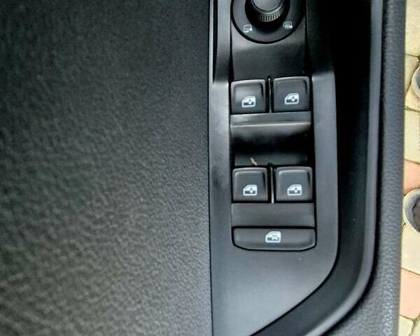 Серый Шкода Суперб, объемом двигателя 1.97 л и пробегом 187 тыс. км за 26800 $, фото 49 на Automoto.ua