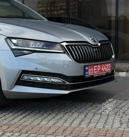 Серый Шкода Суперб, объемом двигателя 2 л и пробегом 208 тыс. км за 28900 $, фото 6 на Automoto.ua