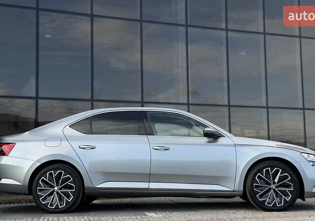 Серый Шкода Суперб, объемом двигателя 2 л и пробегом 208 тыс. км за 28900 $, фото 19 на Automoto.ua