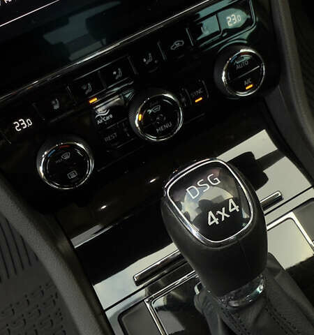 Серый Шкода Суперб, объемом двигателя 2 л и пробегом 208 тыс. км за 28900 $, фото 42 на Automoto.ua