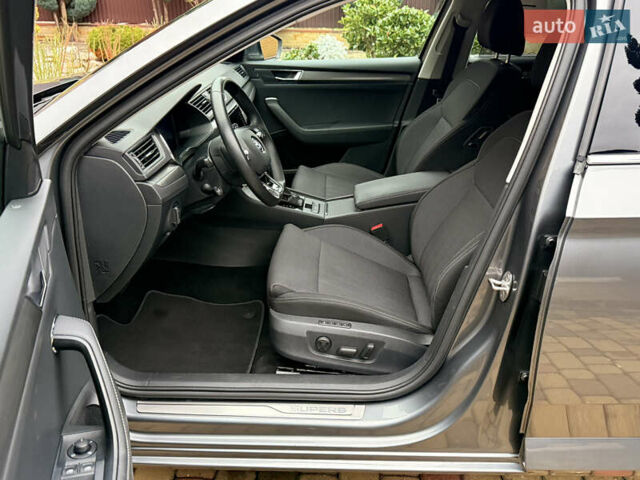 Сірий Шкода Суперб, об'ємом двигуна 1.97 л та пробігом 170 тис. км за 28500 $, фото 36 на Automoto.ua