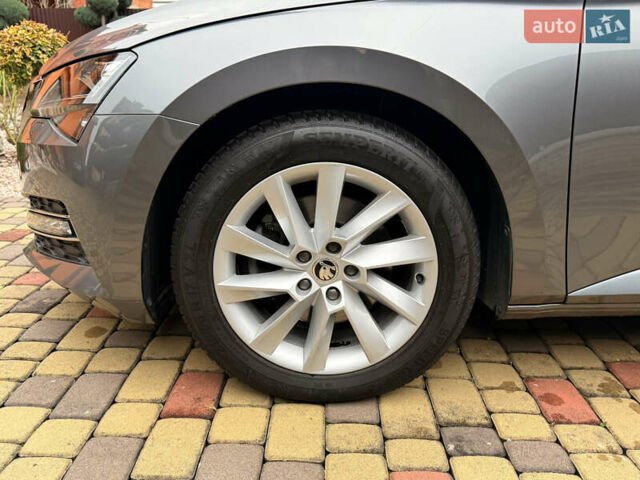 Сірий Шкода Суперб, об'ємом двигуна 1.97 л та пробігом 170 тис. км за 28500 $, фото 21 на Automoto.ua