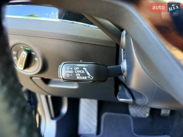 Сірий Шкода Суперб, об'ємом двигуна 1.97 л та пробігом 170 тис. км за 28500 $, фото 60 на Automoto.ua