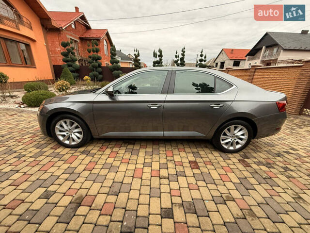 Сірий Шкода Суперб, об'ємом двигуна 1.97 л та пробігом 170 тис. км за 28500 $, фото 13 на Automoto.ua