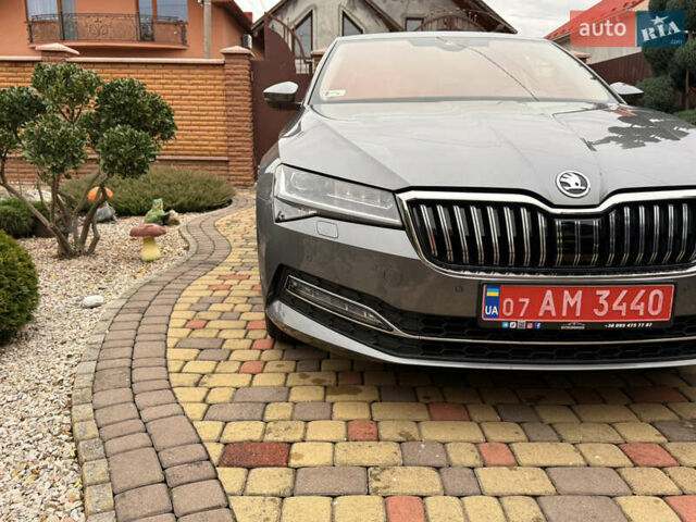 Сірий Шкода Суперб, об'ємом двигуна 1.97 л та пробігом 170 тис. км за 28500 $, фото 16 на Automoto.ua