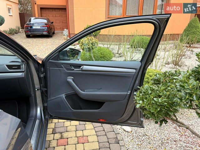 Сірий Шкода Суперб, об'ємом двигуна 1.97 л та пробігом 170 тис. км за 28500 $, фото 30 на Automoto.ua