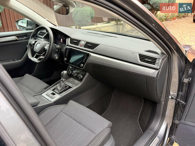 Сірий Шкода Суперб, об'ємом двигуна 1.97 л та пробігом 170 тис. км за 28500 $, фото 33 на Automoto.ua