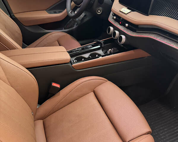 Серый Шкода Суперб, объемом двигателя 1.98 л и пробегом 15 тыс. км за 52000 $, фото 3 на Automoto.ua