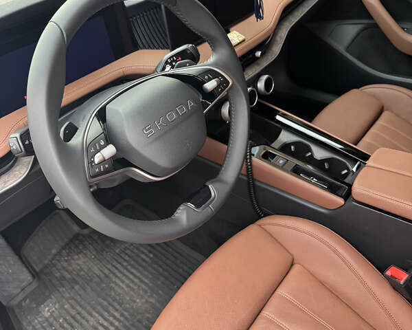 Серый Шкода Суперб, объемом двигателя 1.98 л и пробегом 15 тыс. км за 52000 $, фото 4 на Automoto.ua