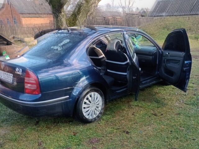 Синій Шкода Суперб, об'ємом двигуна 4 л та пробігом 280 тис. км за 2100 $, фото 7 на Automoto.ua