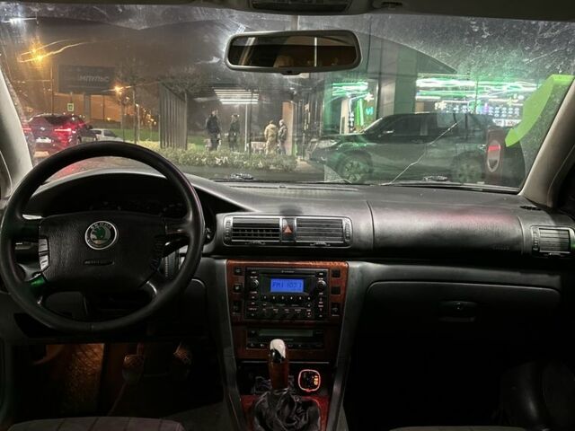 Синій Шкода Суперб, об'ємом двигуна 2.5 л та пробігом 280 тис. км за 3599 $, фото 4 на Automoto.ua