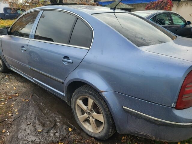 Шкода Суперб 2006 у Павлограде на Automoto.ua Синій Шкода Суперб, об'ємом двигуна 0 л та пробігом 400 тис. км за 2000 $, фото 4 на Automoto.ua