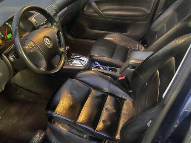 Синій Шкода Суперб, об'ємом двигуна 2.5 л та пробігом 292 тис. км за 3659 $, фото 7 на Automoto.ua