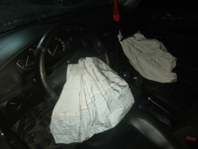 Синій Шкода Суперб, об'ємом двигуна 2 л та пробігом 270 тис. км за 2000 $, фото 2 на Automoto.ua