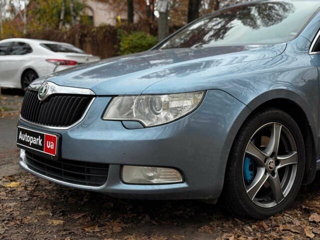 Синій Шкода Суперб, об'ємом двигуна 2 л та пробігом 345 тис. км за 8640 $, фото 5 на Automoto.ua