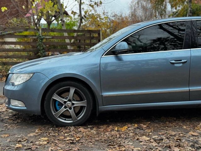 Синій Шкода Суперб, об'ємом двигуна 2 л та пробігом 345 тис. км за 8640 $, фото 15 на Automoto.ua