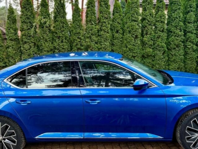 Синий Шкода Суперб, объемом двигателя 2 л и пробегом 31 тыс. км за 7700 $, фото 2 на Automoto.ua