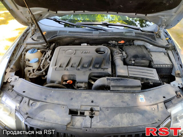 Синий Шкода Суперб, объемом двигателя 2 л и пробегом 300 тыс. км за 9950 $, фото 13 на Automoto.ua