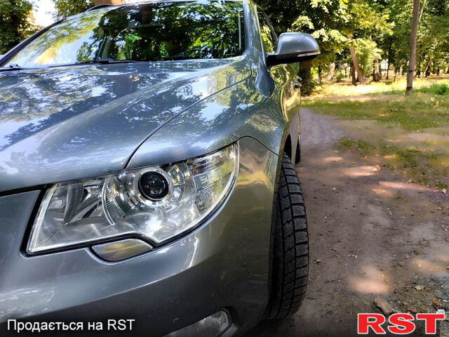 Синий Шкода Суперб, объемом двигателя 2 л и пробегом 300 тыс. км за 9950 $, фото 7 на Automoto.ua