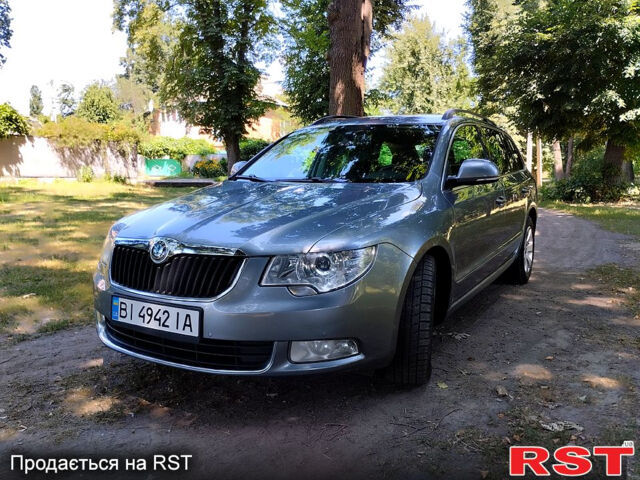 Синий Шкода Суперб, объемом двигателя 2 л и пробегом 300 тыс. км за 9950 $, фото 3 на Automoto.ua