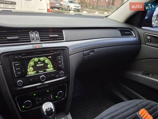 Синій Шкода Суперб, об'ємом двигуна 1.6 л та пробігом 290 тис. км за 8900 $, фото 13 на Automoto.ua